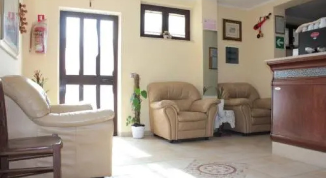 Hotel Cenzo, Varaa Hotelli Ovindoli Abruzzo