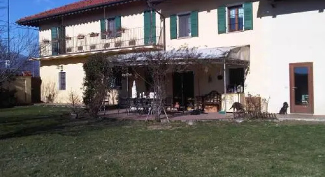 Casa Del Bosco, Boek Hotel Busca Piemonte