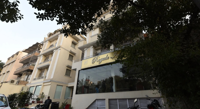 Edition O 30065 Regale Inn
