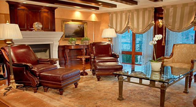 Delamar Greenwich Harbor