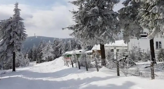 Четырёхместный номер Classic с видом на горы Hotel Fichtelberghaus - ganz oben im Erzgebirge