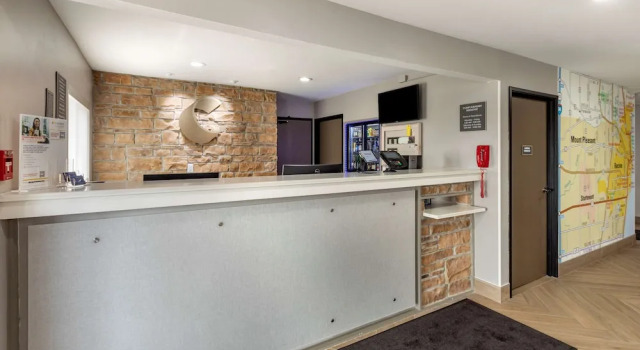 Super 8 Motel - Racine, Rezervovat Motel Racine Wisconsin