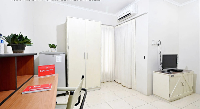 ZEN Rooms Mampang Prapatan Syariah