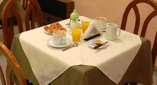 Hotel Corona, Забронировать Отель Отели Кордовы с парковкой, Парковка