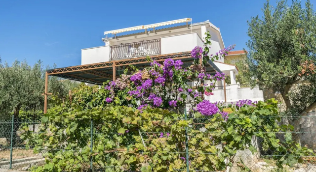 Apartments Neda, Забронировать Апартаменты/квартира Трогир Ciovo Island