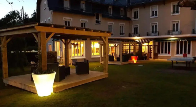 Le Castelet, Забронировать Отель Ле-Мон-Дор Massif du Sancy