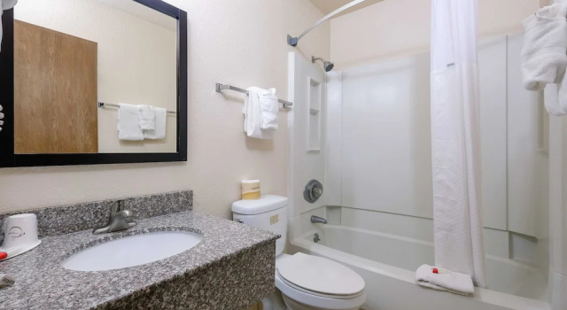 Двухместный люкс Super 8 by Wyndham Las Cruces/White Sands Area