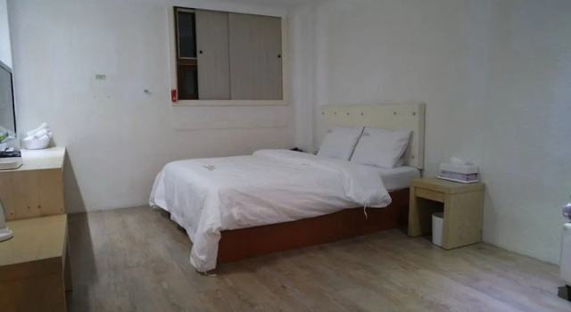 Q Motel, Забронировать Мотель Кунсан Чолла-Пукто