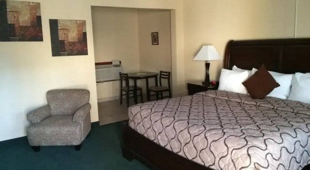 Pacer Inn And Suites Delaware