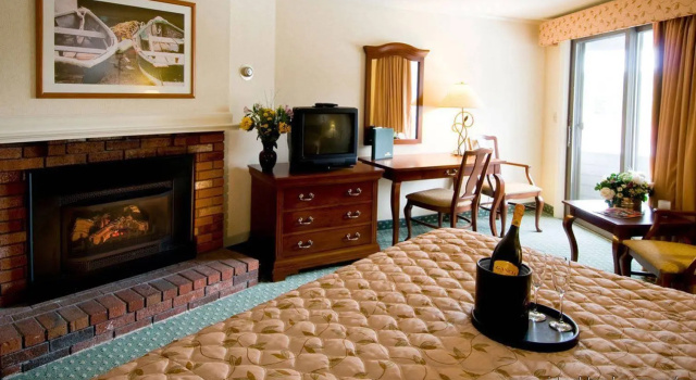 Meadowmere Resort