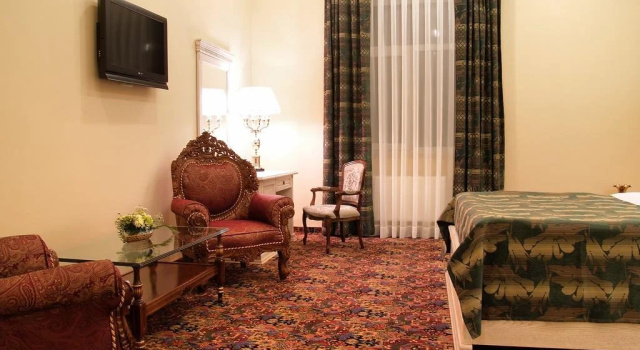 Kaspiy Premium Hotel, Rezervați Hotel Khorol Poltava
