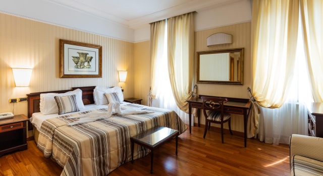 Superior Double room Hotel Cecil