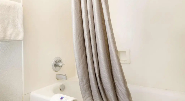 Четырёхместный номер Standard Ramada by Wyndham Merced