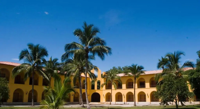 Полулюкс Hotel y Spa Santa Fe Colonial