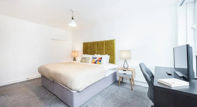 Ross Corner Executive 3 Bed Apartment, Забронировать Апартаменты/квартира Отели Большого Лондона с парковкой, Парковка