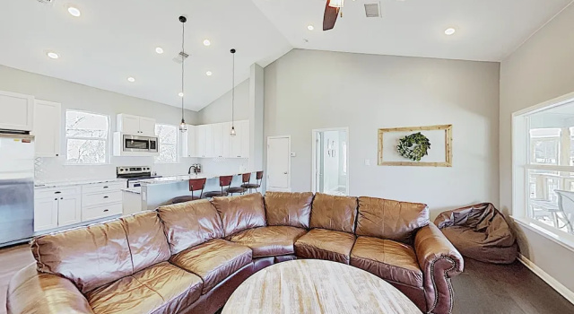 New Listing! Brand-new Colorado River 2 Bedroom Home, Забронировать Дом для отпуска Коттеджи Texas Hill Country, Коттедж