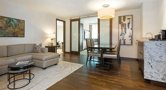 Двухместный люкс Executive c 1 комнатой JW Marriott Houston Downtown