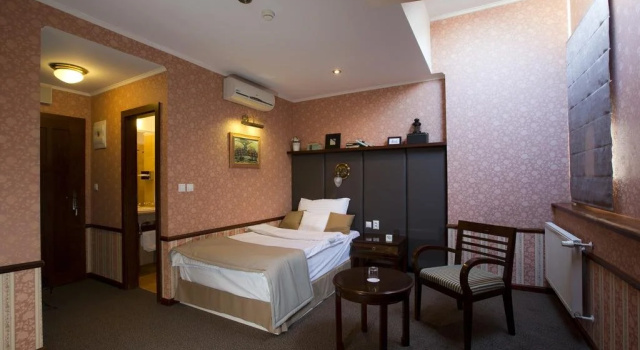 Hotel Golden Eagle