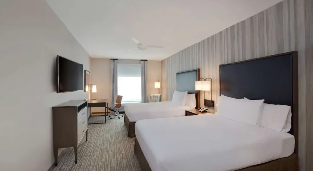 Люкс Accessible Homewood Suites By Hilton Louisville Downtown
