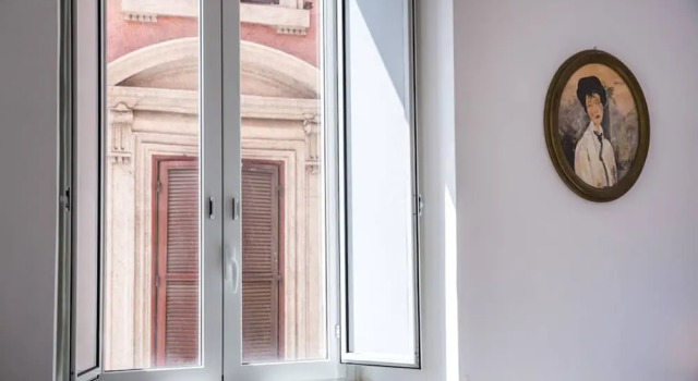 Super Big History Luxury At Colosseum, Забронировать Дом для отпуска Виллы Рима, рядом с Площадь Колонны, Вилла