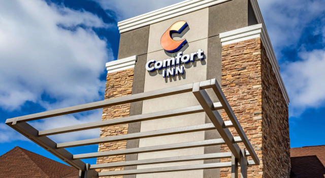 Super 8 Waukesha, Book Hotel Waukesha Wisconsin