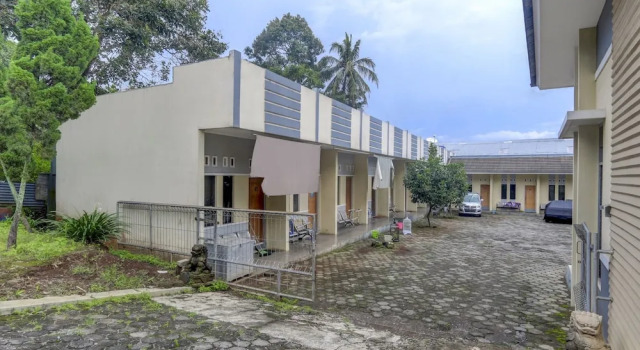 OYO Life 90159 Puri Asoka Guest House, Брондау Гостьхаус Semarang қаласындағы қонақ үйлер, Гостьхаус