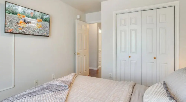 4 Mi to Gaylord Family Stadium: Norman Home, Buchen Sie Ferienwohnung Norman 