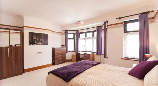 Коттедж Luxury Watford stays - 4bed house