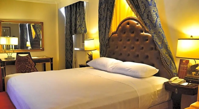 Двухместный номер Deluxe Subic Bay Venezia Hotel