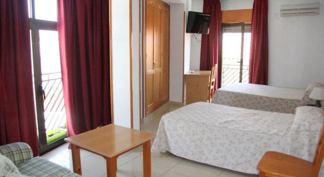 Hostal Cazalegas