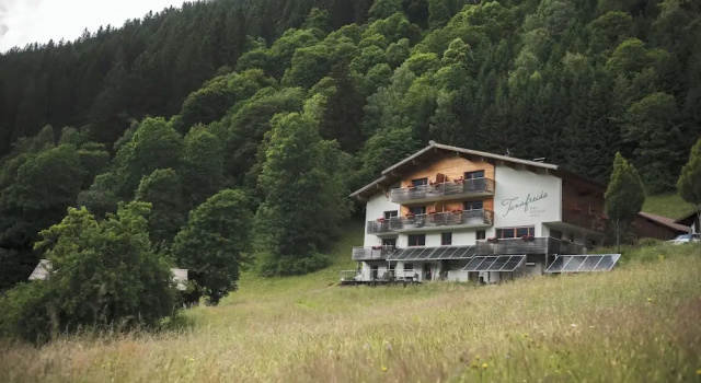Tanafreida Apartments