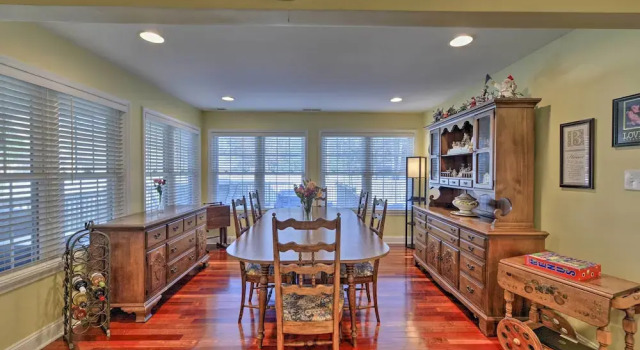 Cape May Getaway with Private Deck and Hot Tub!, Varaa Lomakoti Rio Grande Jersey Shore