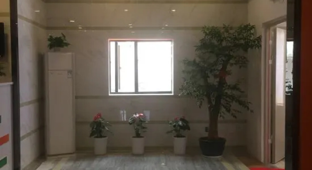 Seven Orange Hotel Shenzhen (Tianan Yungu Huawei Base Store)