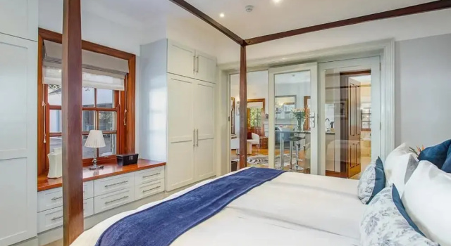 Franschhoek Manor, Забронировать Отель Отели Франсхук 5 звезд, рядом с Franschhoek Monument, 5*