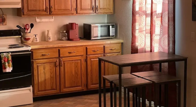 Hardy Vacation Apartments, Book Apartment Hardy Ozarks, near Time and Place Clock Museum