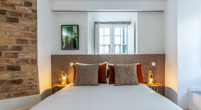 Студия Classic Portas do Céu Apartments