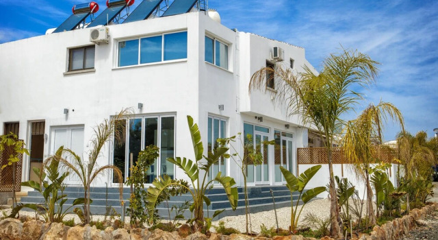 Nissi Avenue Apartment in Ayia Napa, Брондау Пәтер Ayia Napa Famagusta