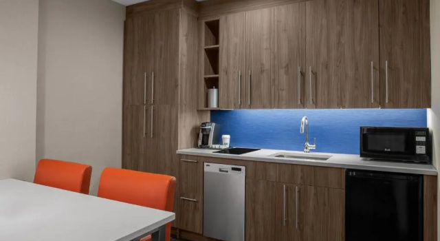 Номер Premium Holiday Inn Express & Suites Woodside LaGuardia Airport