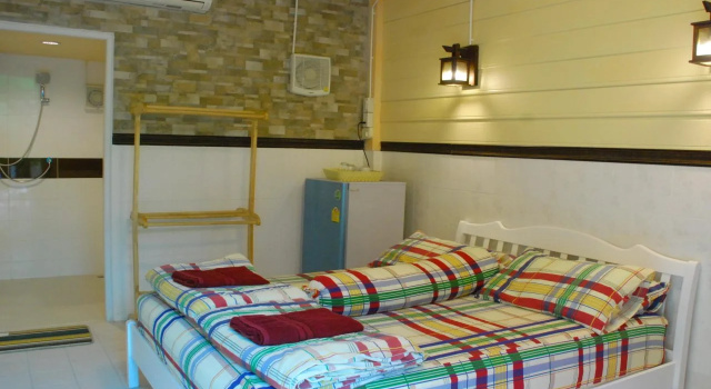 Tanrin Boutique Guesthouse Riverside, Забронировать Бутик-отель Аюттхая Аюттхая
