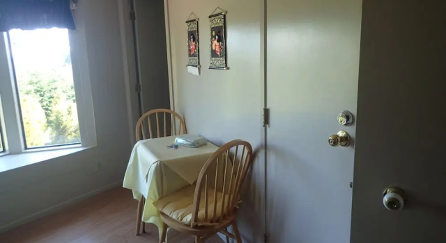Amity Bed & Breakfast, Забронировать Отель Норт-Саанич 