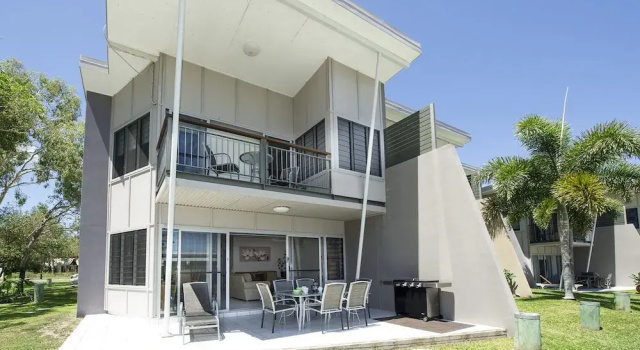 Magnetic Docks Townhouse 9, Book Feriehus Nelly Bay Magnetic Island