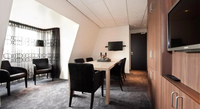 Люкс Business Grenshotel de Jonckheer
