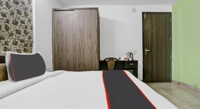 Collection O Birdhouse Residency Near Aravali Biodiversity Park