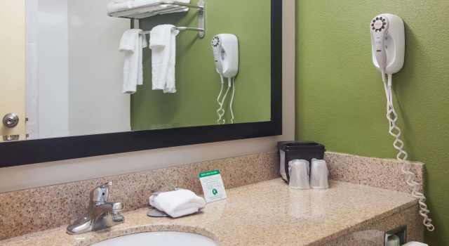Четырёхместный номер Standard Best Western Dutch Valley Inn