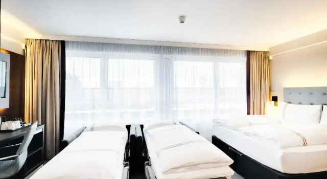 Семейный номер Standard Premier Inn Berlin Airport