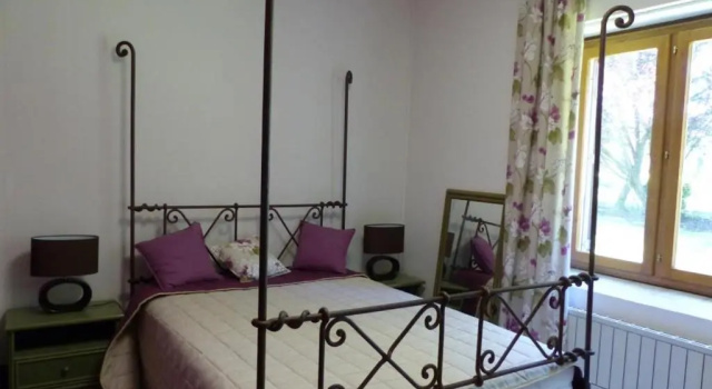Gîte Ygrande, 4 pièces, 6 personnes - FR-1-489-148, Забронировать Отель Игранд 
