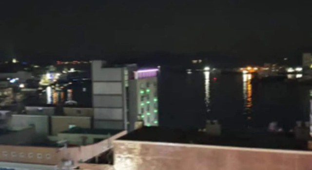 Семейный люкс с балконом Hotel Pier 48