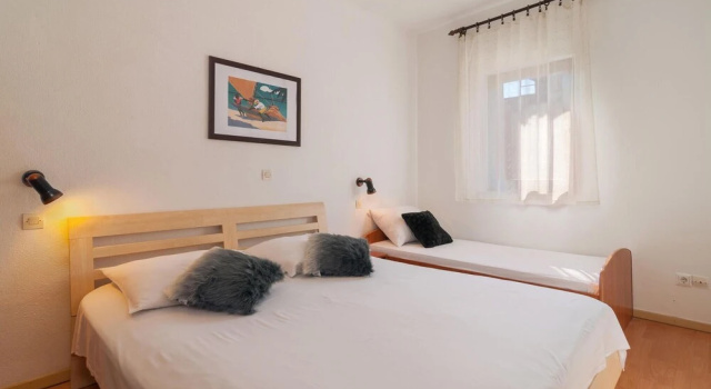 Stunning Apartment in Dugi Rat With 1 Bedrooms and Wifi