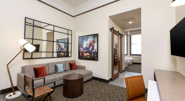 Homewood Suites by Hilton Indianapolis Downtown, Забронировать Отель Отели Индианаполиса с завтраком, рядом с Circle Centre Mall, Завтраки
