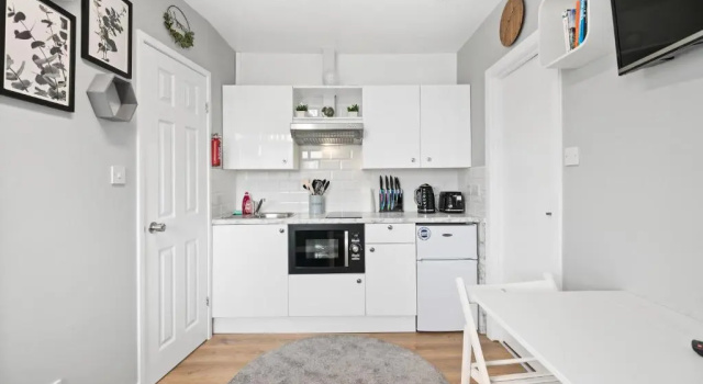Stunning Studio Flat for 2 people in Kensal Green near West Kilburn, Ladbroke Grove and Maida Hill, Забронировать Отель Брент 